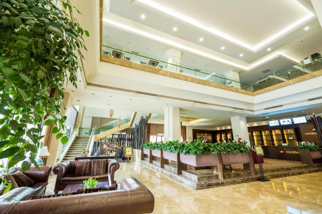 Qingdao Royal Garden Hotel Exterior foto