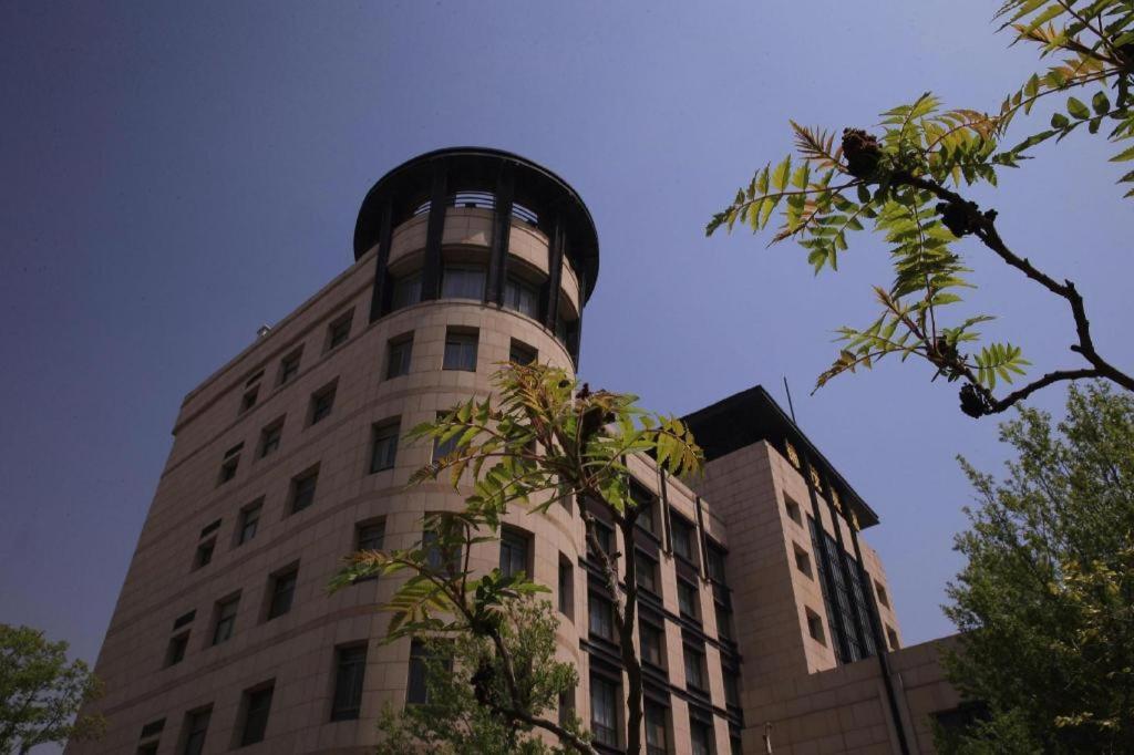 Qingdao Royal Garden Hotel Exterior foto