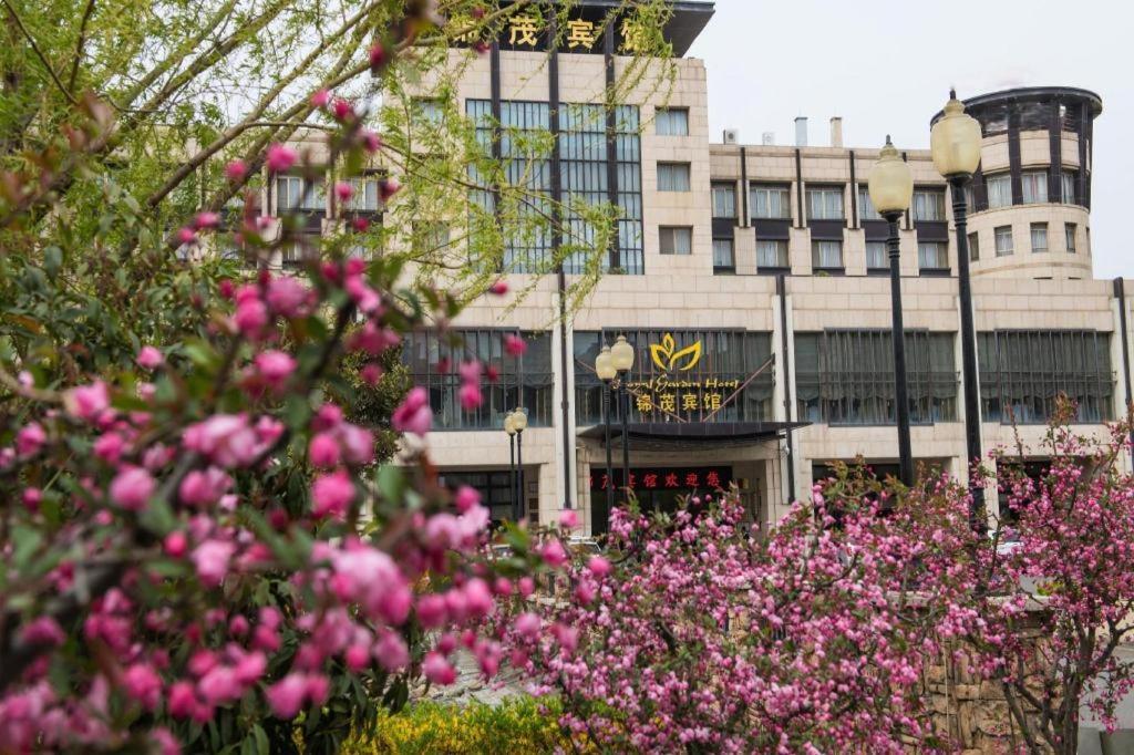 Qingdao Royal Garden Hotel Exterior foto